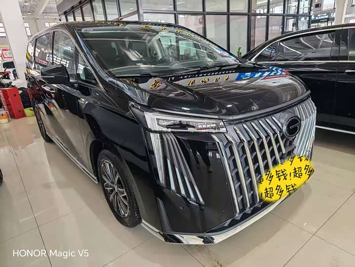 Фото 1 - GAC Trumpchi M8