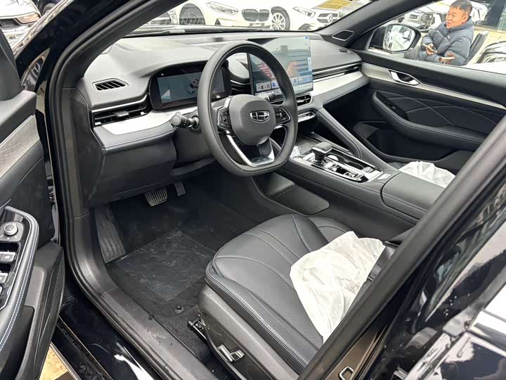 Фото 4 - Geely Preface