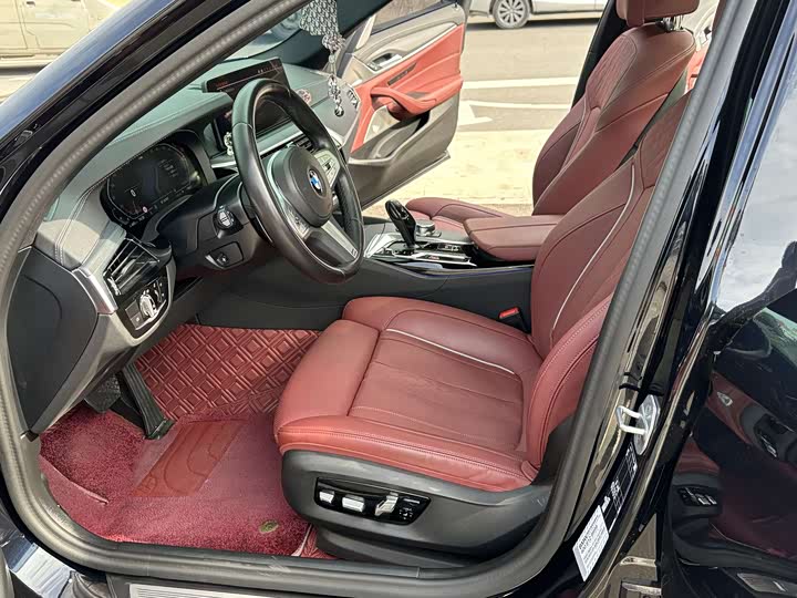 Фото 5 - BMW 5 Series