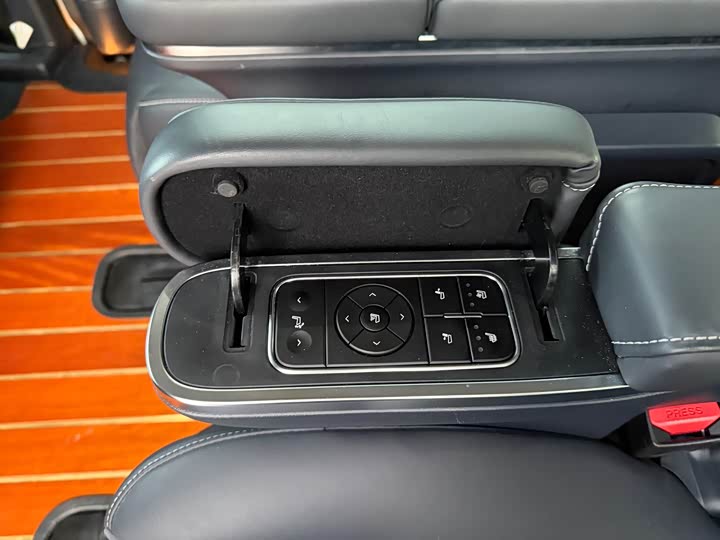 Фото 8 - GAC Trumpchi M8