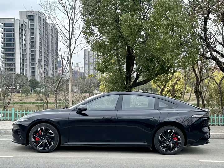 Фото 3 - Dongfeng Yipai eπ 007