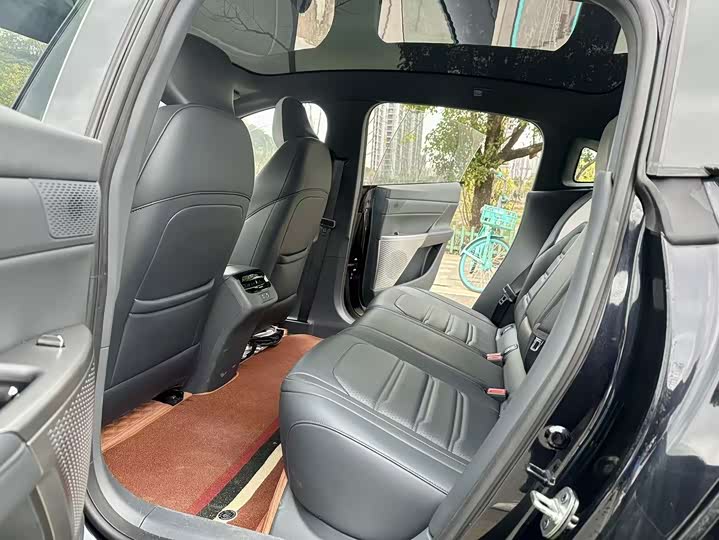 Фото 4 - Dongfeng Yipai eπ 007