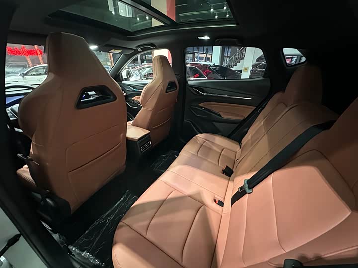 Фото 8 - Changan X5 Plus