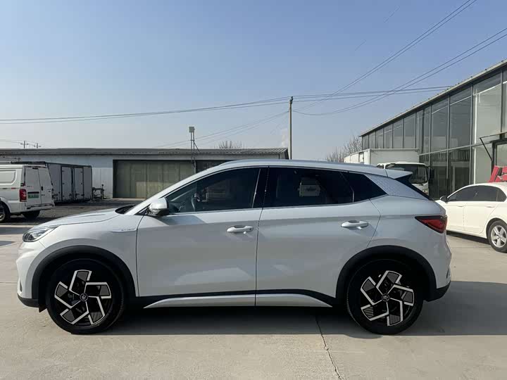 Фото 5 - BYD Yuan Plus