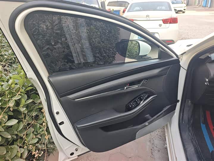 Фото 7 - Mazda 3 (Axela)