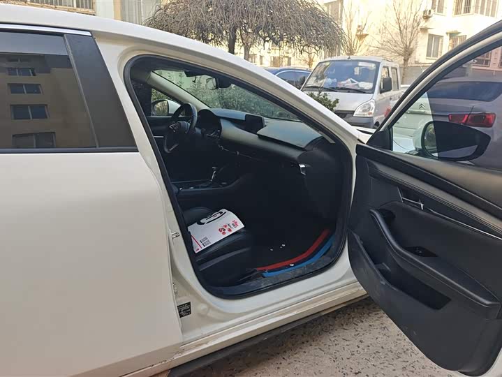 Фото 8 - Mazda 3 (Axela)