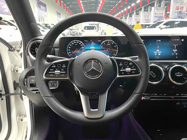 Фото 4 - Mercedes-Benz A-Class