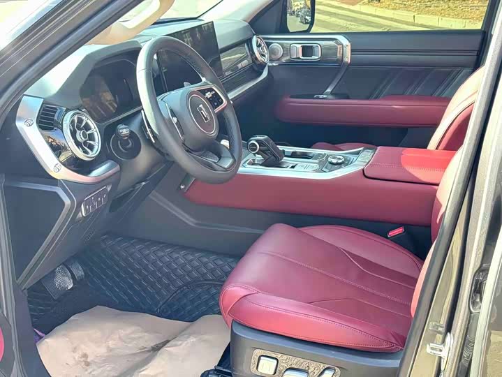 Фото 5 - Tank 400 Hybrid