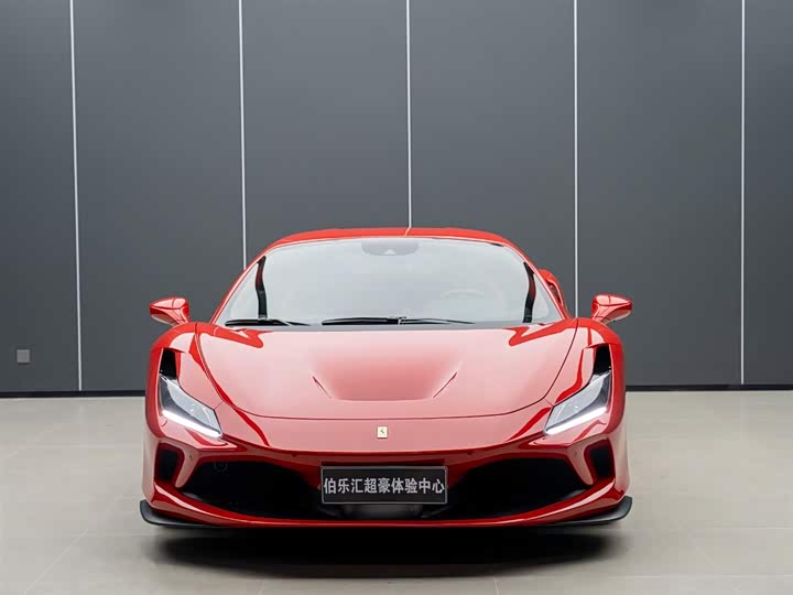 Фото 3 - Ferrari F8