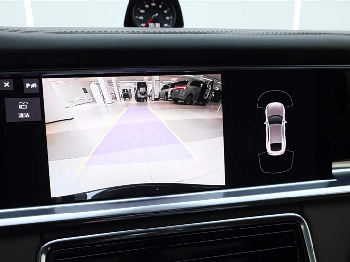 Фото 3 - Porsche Panamera