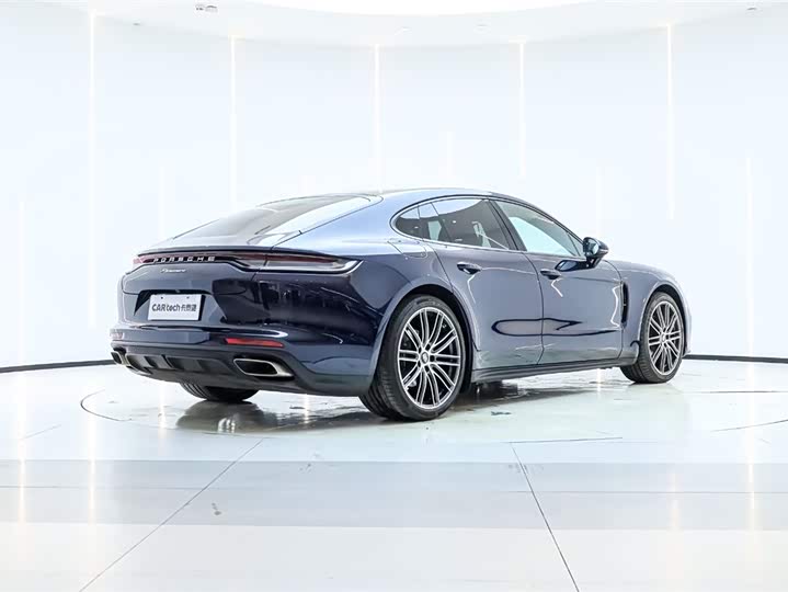 Фото 8 - Porsche Panamera