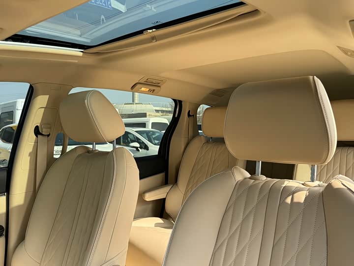 Фото 6 - Buick GL8 ES