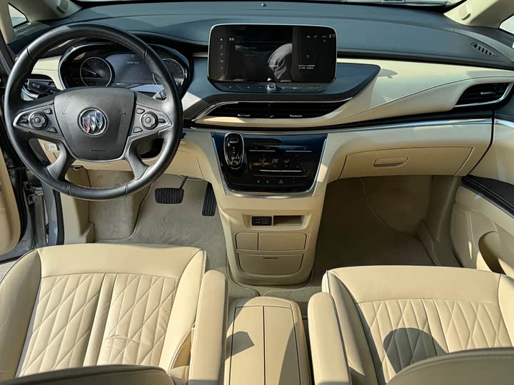 Фото 9 - Buick GL8 ES