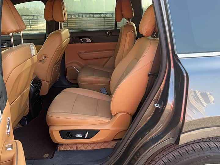 Фото 8 - LiXiang One