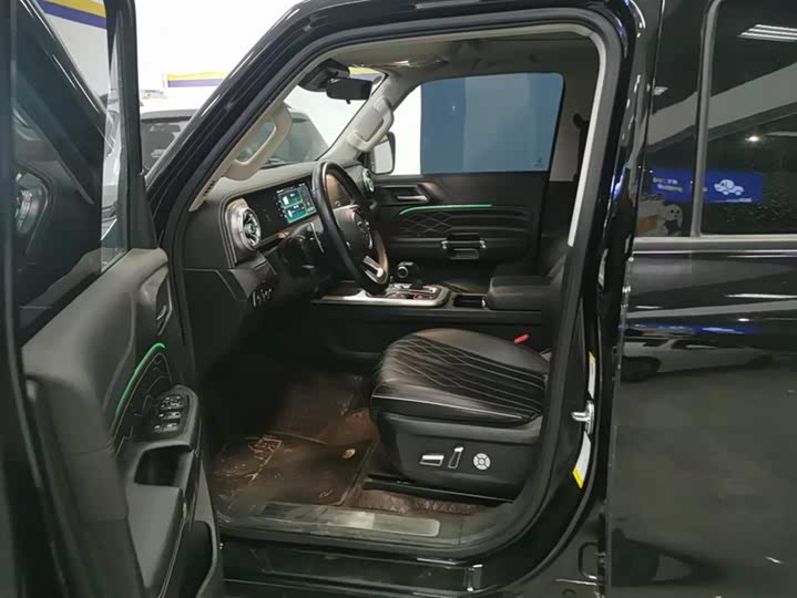 Фото 9 - Tank 300