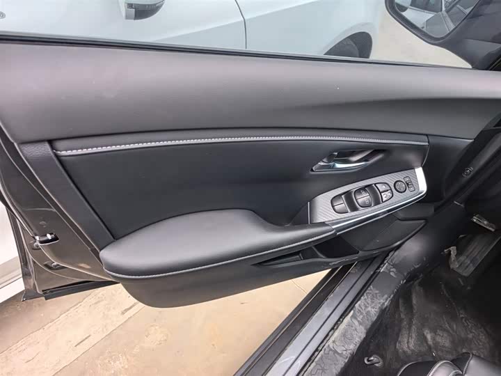 Фото 8 - Nissan Sylphy