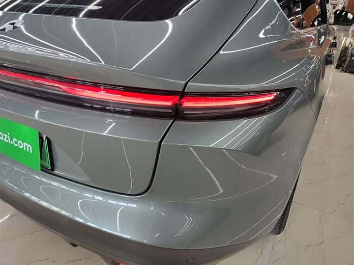 Фото 8 - Nio ET5