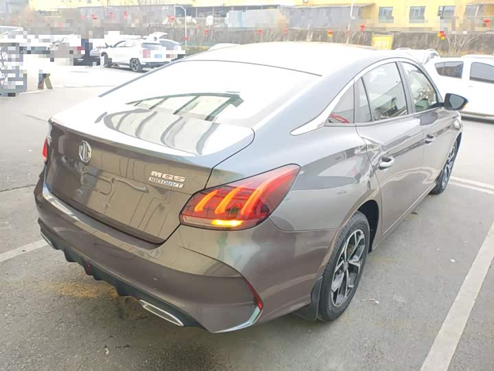 Фото 7 - MG Motor 5