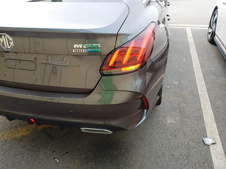 Фото 8 - MG Motor 5