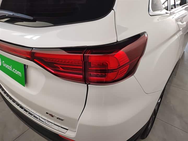 Фото 8 - Changan CS75