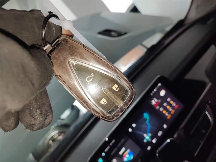 Фото 9 - Changan CS75