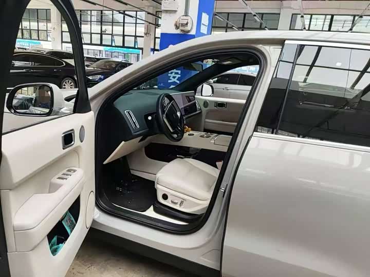 Фото 3 - LiXiang L6