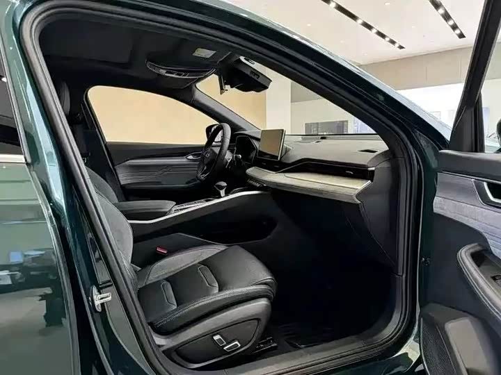 Photo 6 - Geely Preface