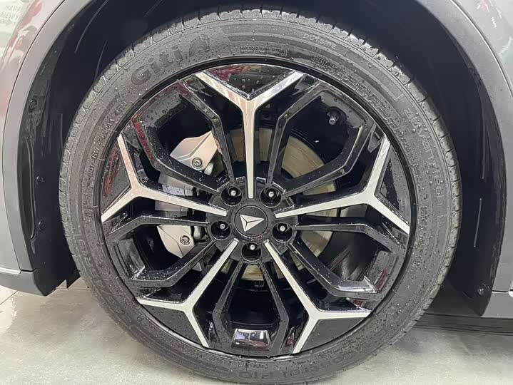 Фото 4 - Changan Deepal SL03