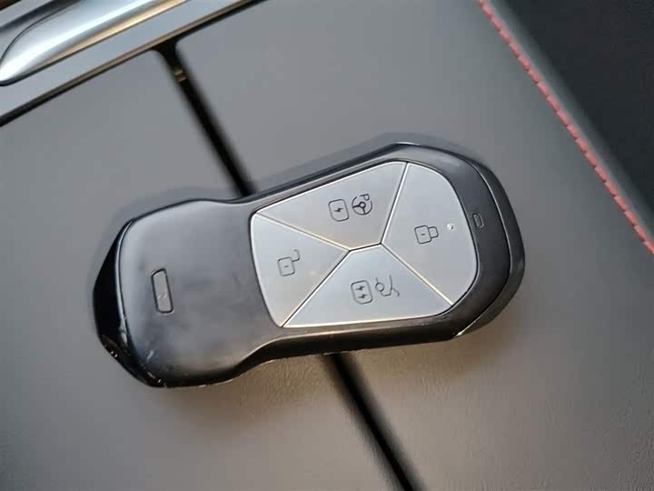 Фото 9 - XPeng P7