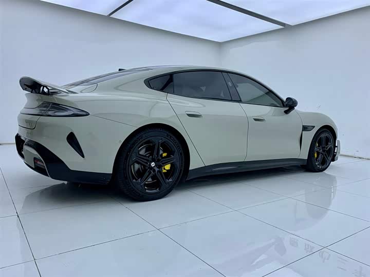 Фото 5 - Xiaomi SU7