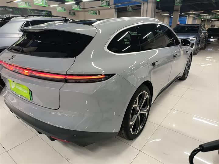 Фото 7 - Nio ET5T