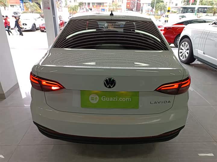 Фото 6 - Volkswagen Lavida