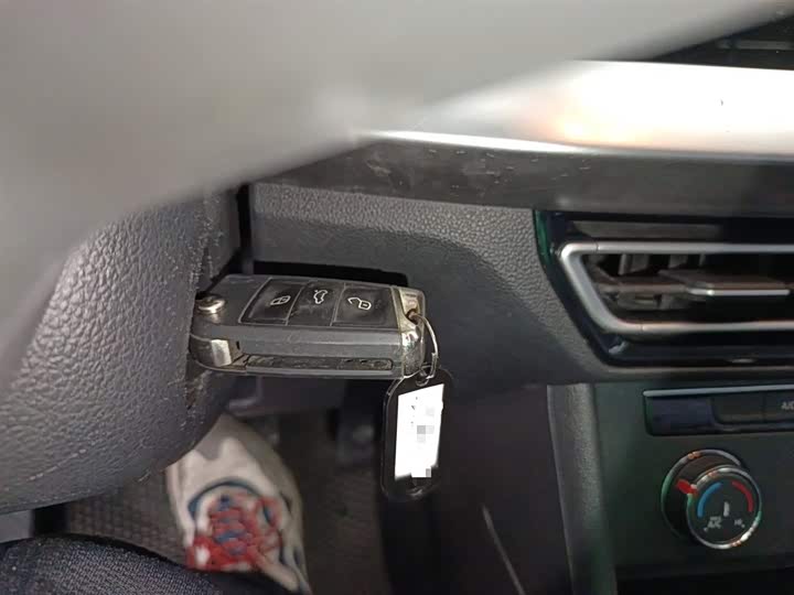 Фото 9 - Volkswagen Lavida