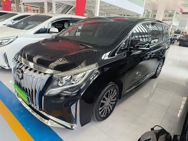 Фото 1 - GAC Trumpchi M8