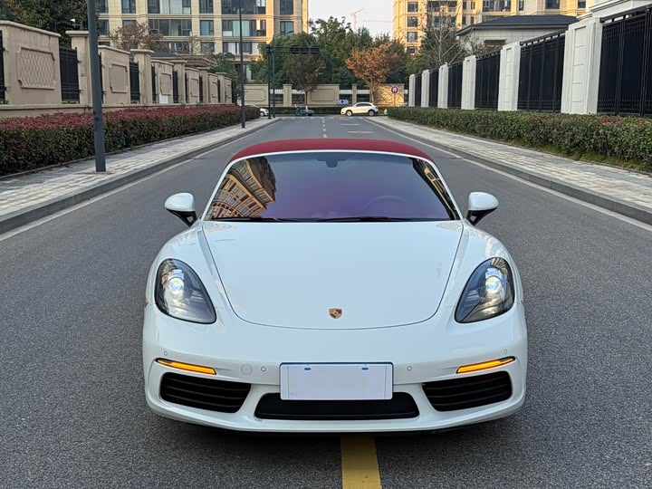 Фото 2 - Porsche 718