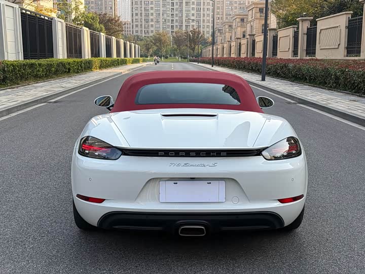 Фото 4 - Porsche 718