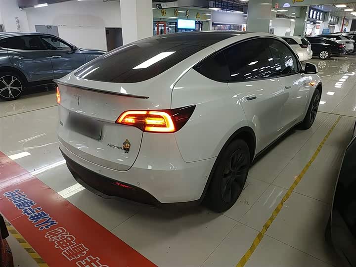 Фото 7 - Tesla Model Y