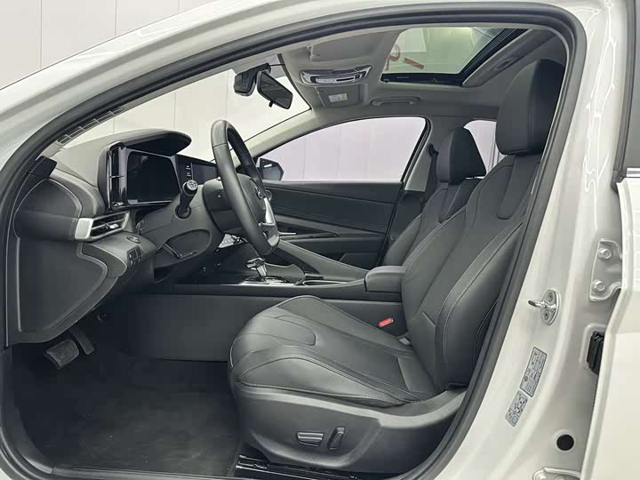 Фото 4 - Hyundai Elantra N line