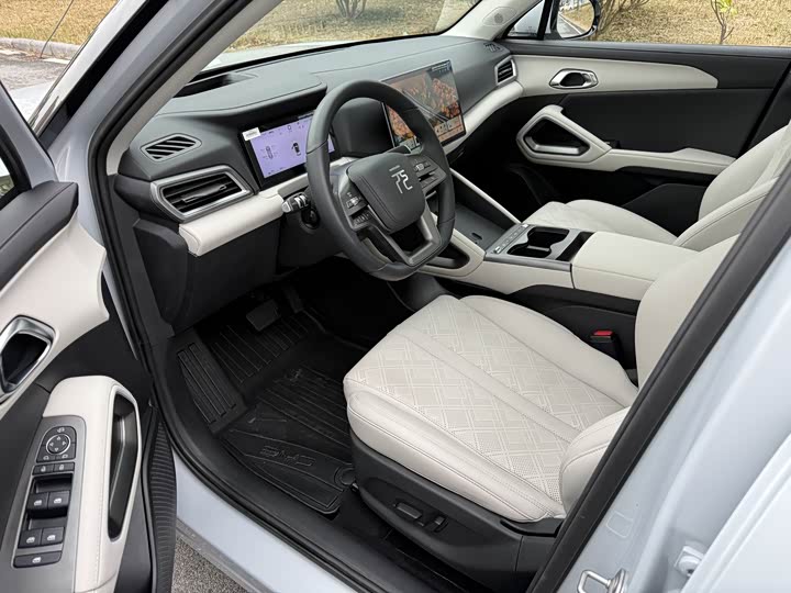 Фото 5 - BYD Yuan Up