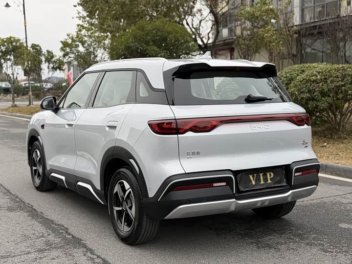 Фото 6 - BYD Yuan Up