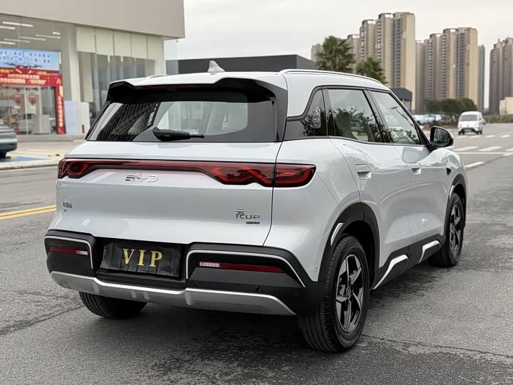 Фото 7 - BYD Yuan Up