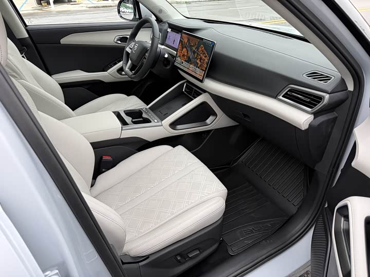 Фото 8 - BYD Yuan Up