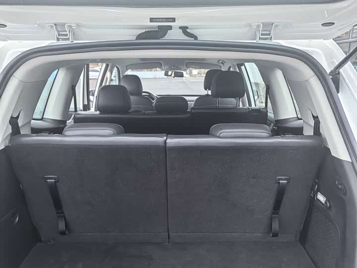 Фото 4 - Roewe RX8