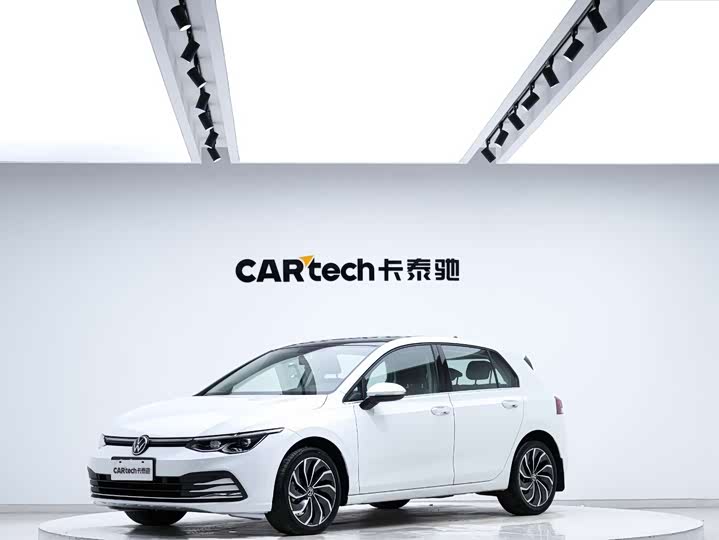 Фото 1 - Volkswagen Golf