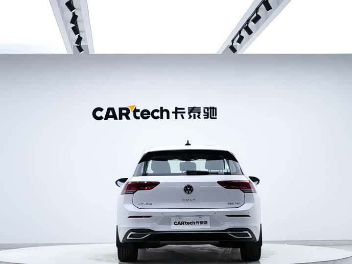 Фото 3 - Volkswagen Golf