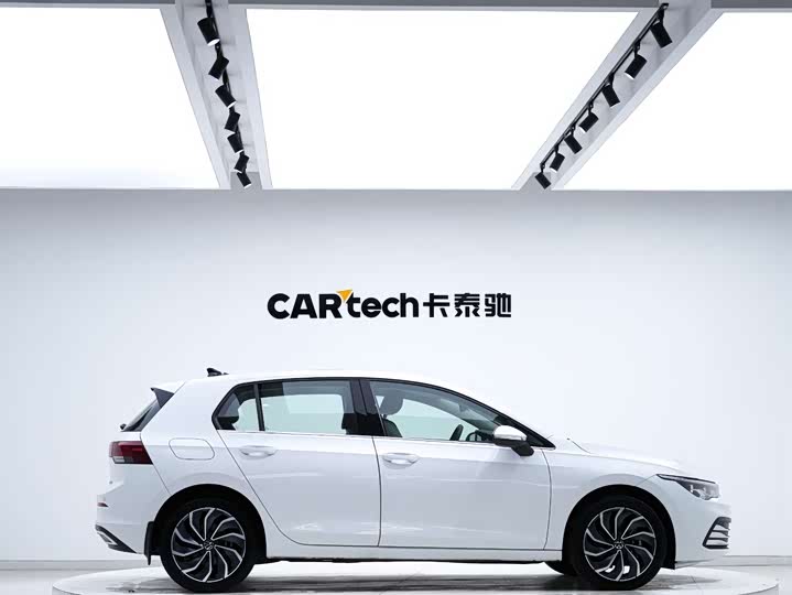 Фото 6 - Volkswagen Golf