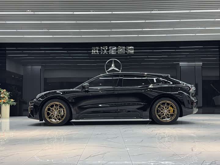 Фото 3 - Zeekr 001