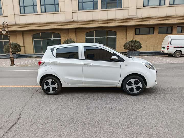 Фото 4 - Changan BenBen E-Star