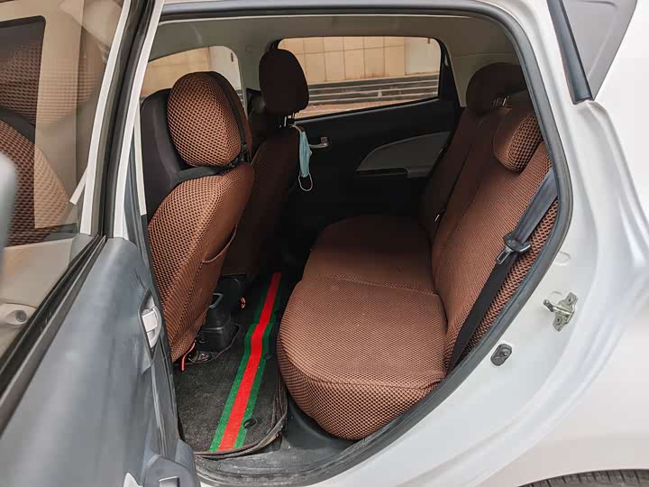 Фото 9 - Changan BenBen E-Star