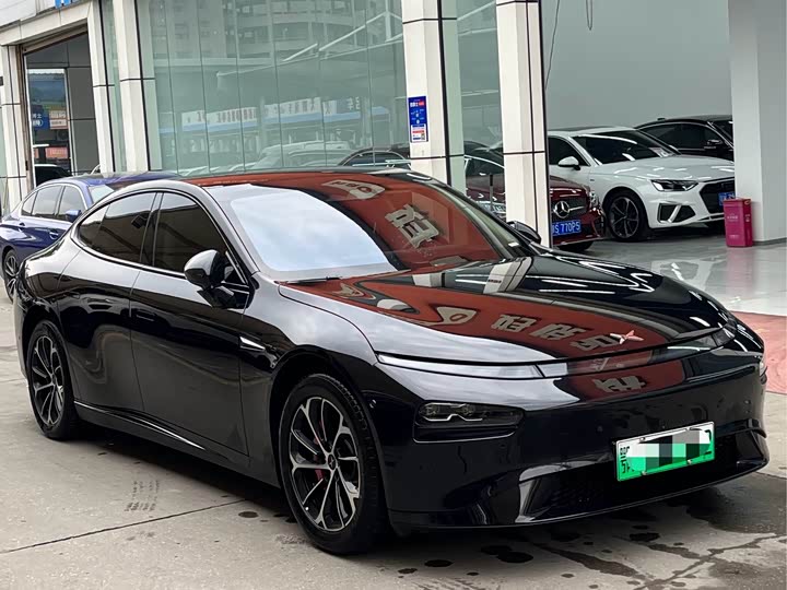 Фото 3 - XPeng P7